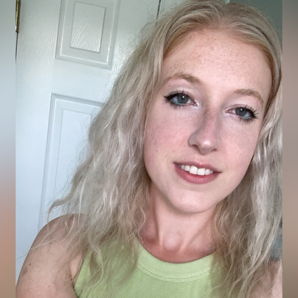 Meet your Posher, Amelia